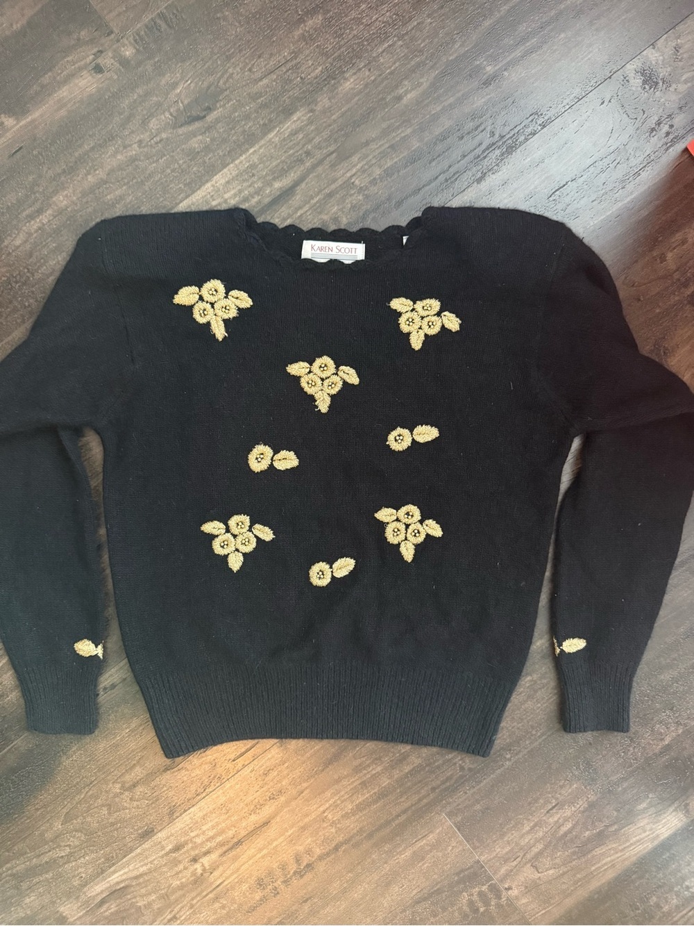 Vintage Karen Scott Silk Angora Lambswool Floral Sweater Black Gold Medium - Picture 3 of 10